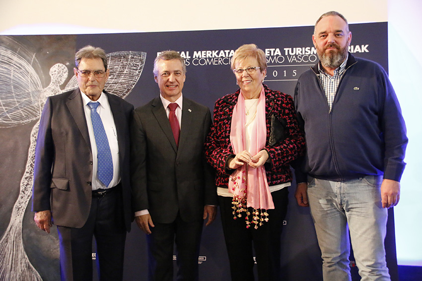Bizkarra Premio a la Trayectoria en el Comercio Vasco
